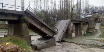 Bridge connecting several parts of Chadoora village collapses