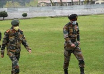 Maintain strict vigil along LoC, COAS Naravane to commanders