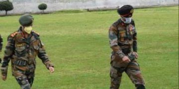 Maintain strict vigil along LoC, COAS Naravane to commanders
