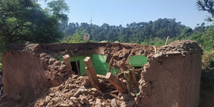 2 persons killed as house collapses in Rajouri