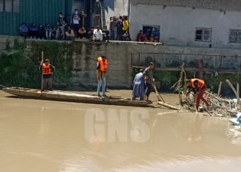 Day 3, Searches continue to trace out the Budgam man, as family fears Drowning