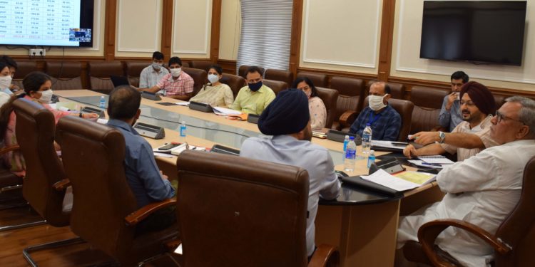Advisor Khan reviews functioning of FCS&CA Deptt, distribution of ration during COVID-19 pandemic