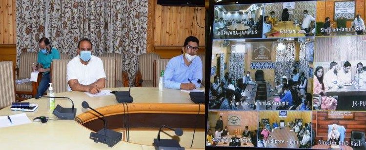 Div Com reviews role of PRIs in fighting Covid-19 pandemic