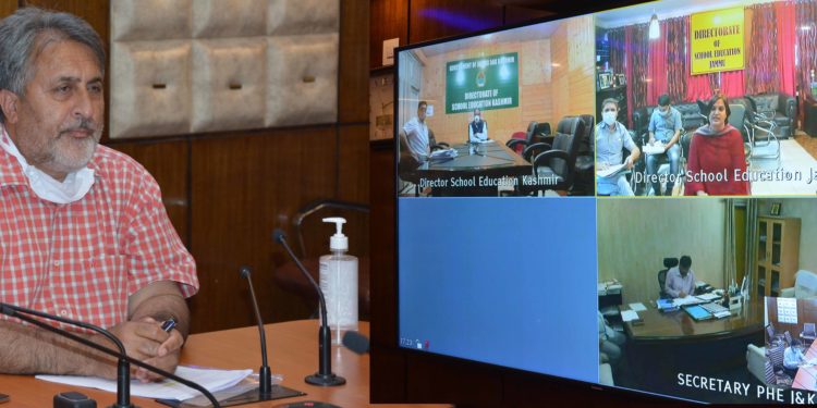 Govt committed to facilitate investors for private sector investment through EIP-2020: Dr Samoon