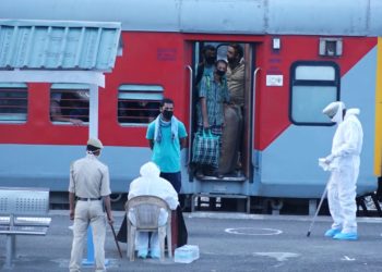 COVID-19: Govt evacuates 1,80,840 stranded JK residents; 1,22,860 via Lakhanpur, 57,980 through special trains