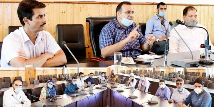 Saurabh Bhagat reviews functioning of Labour, Employment department at Ganderbal