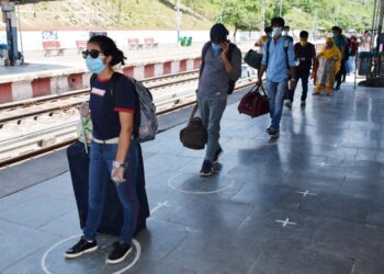 COVID-19: Govt evacuates 2,39,966 stranded JK residents; 1,66,274 via Lakhanpur, 73,692 through special trains