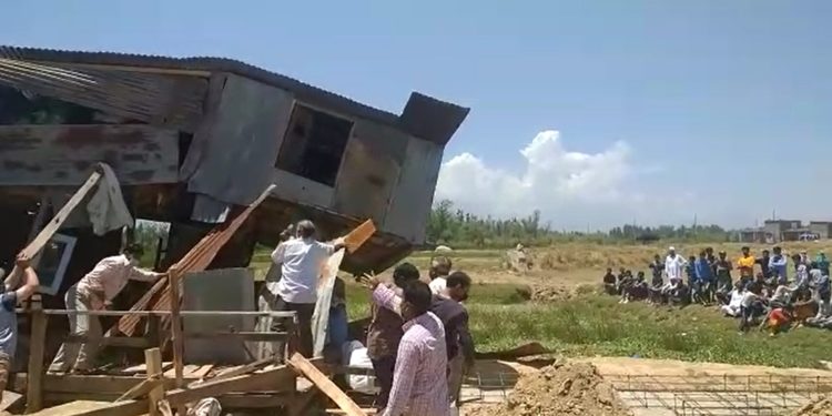 LAWDA carries out massive demolition drive in Bemina