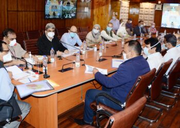 Central team reviews COVID control measures in J&K