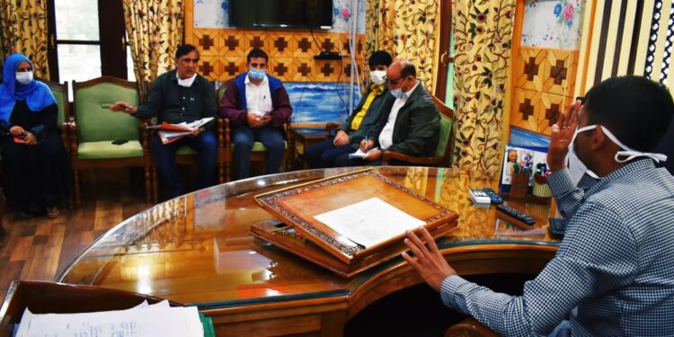 DDC Kupwara reviews health facilities in Keran, Kralpora