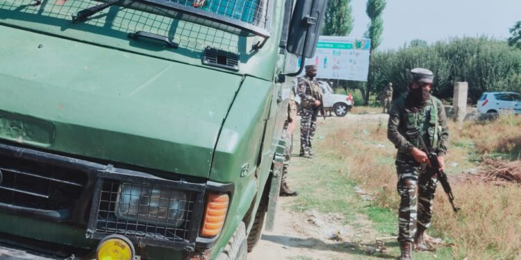 Militants attack in Baramulla, one army soldier injured