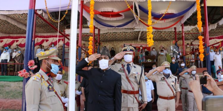 I-Day Celebrations in Kupwara: 300 COVID-19 Warriors Receive Felicitations