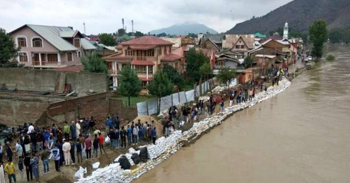 Rise In Jhelum Level: Authorities Asks People To Be ‘Alert Not Panic’