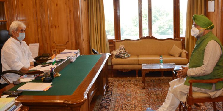 Chairman, All Parties Sikh Coordination Committee (APSCC) meets Lt Governor