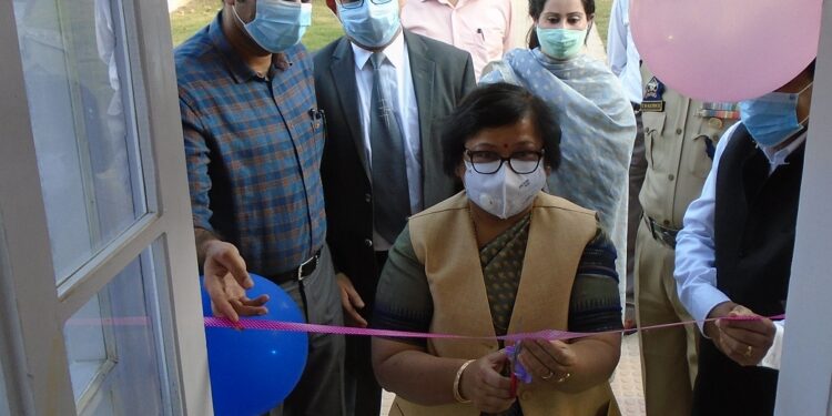 Chief Justice inaugurates new facilities at Central Jail Srinagar