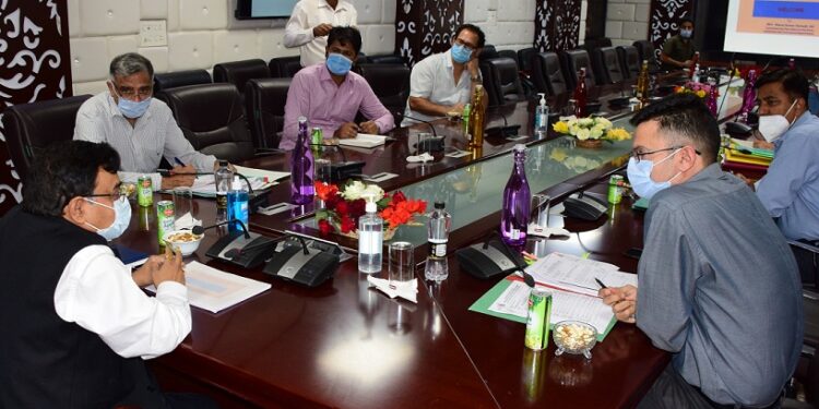 Dwivedi reviews progress on Industrial infrastructure projects; implementation of PMEGP