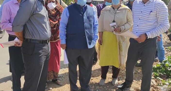 Dheeraj Gupta inspects sites for development of affordable housing in Srinagar