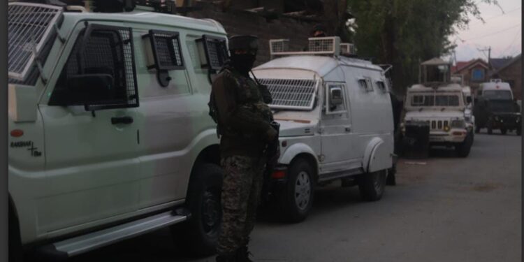 Army Major injured in ongoing gunfight in Baramulla