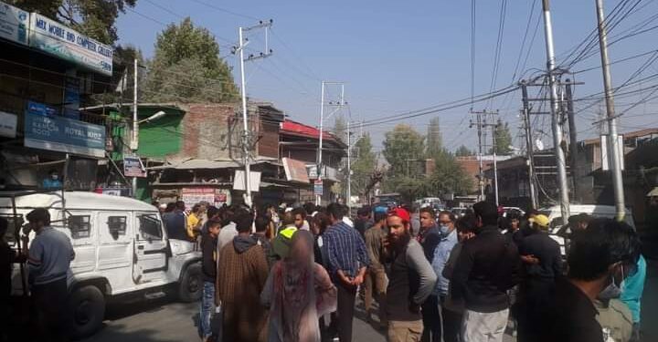 Rawalpora Locals Protest Beating Of Two Youths By Army