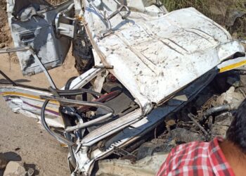 3 person killed, 8 others injured as vehicle fall in gorge in Doda