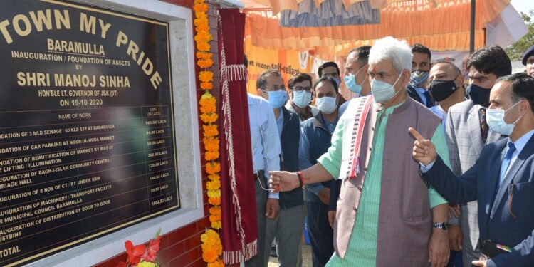 “My Town My Pride”: Lt Governor visits Baramulla