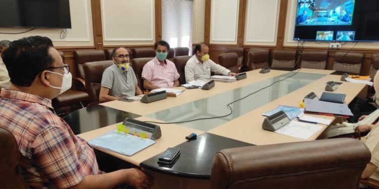 Navin discusses 2021-22 budget estimates of Cooperative, Agriculture& allied departments