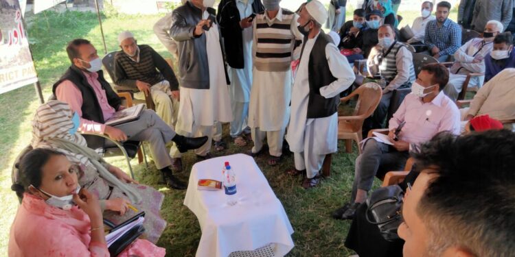 Day-3: B2V3 activities continue at Panzinara, Balhama Panchayat Halqas of Srinagar district