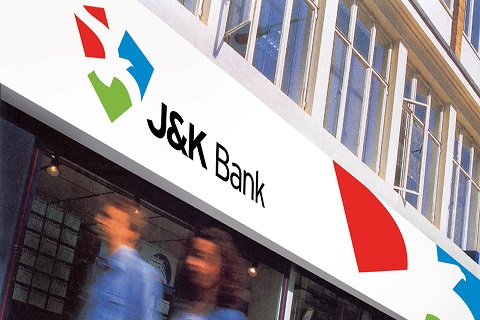 Rs 60-80 lakh looted from cash van near JK Bank Branch Shopian