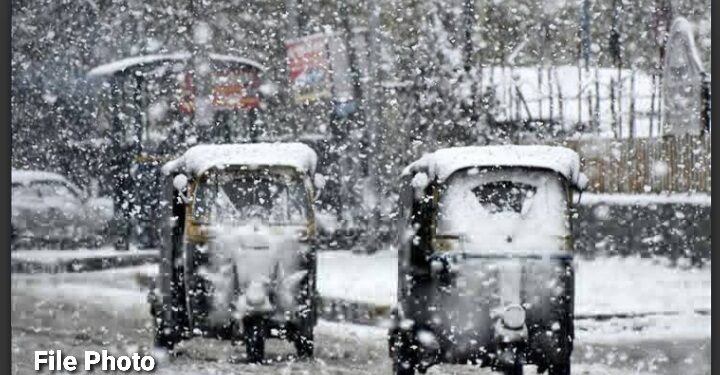 Low, medium danger avalanche warning issued for 4 districts