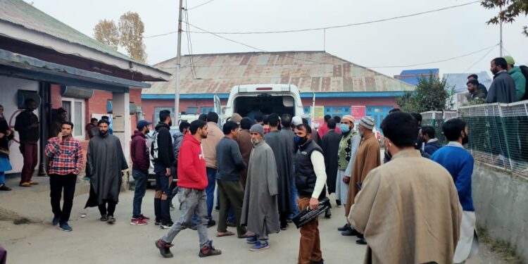 13 Persons Sustain Injuries in Mishap Along Mughal Road