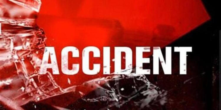 One Dies, 5 Sustain Injuries in Road Mishap