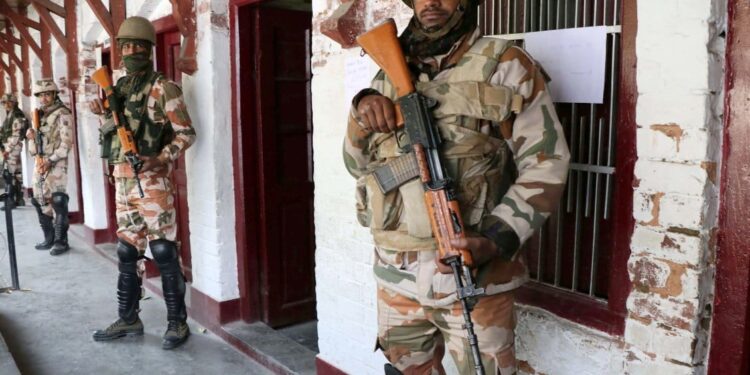 22.12 % votes polled till 11 AM across J&K