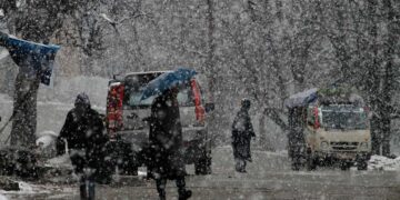Western Disturbance Likely to Hit Plains in Kashmir on 14th November: MeT