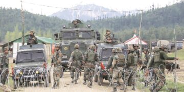 Army officer, 2 soldiers, militant killed; Machil gunfight toll 6
