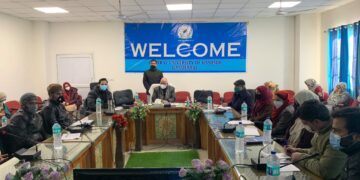 Develop yourselves as leaders: CUK VC to freshers