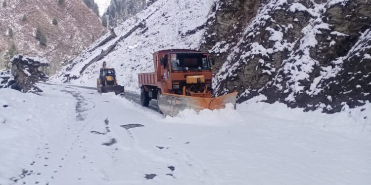 Jammu-Srinagar Highway To Remain Closed Tomorrow Also