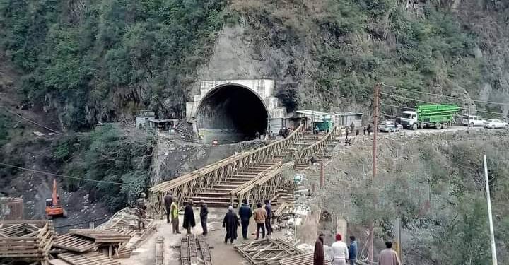 Highway Remains Closed On 5th Day; Trial Run On Bailey Bridge On Jan 16
