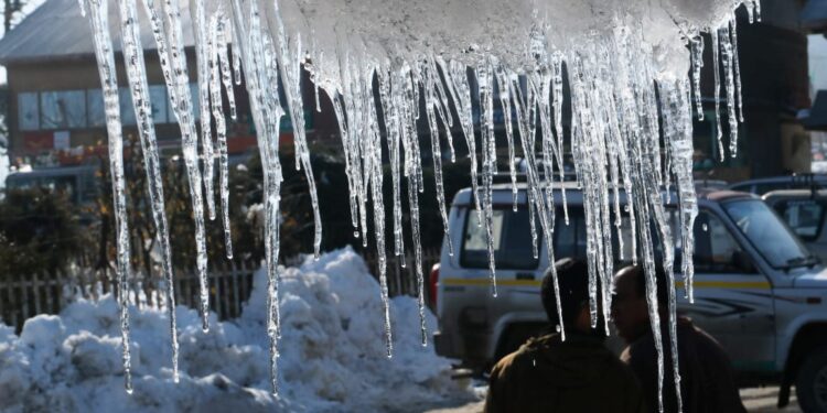 Cold Conditions Continue, Minus 6.4°C In Srinagar
