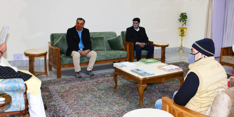 Former Legislator, delegation of All Parties Migrants Coordination Committee call on Lt Governor