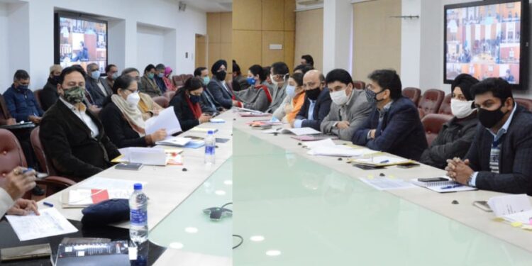 Nitishwar Kumar reviews implementation of directions of Lt Governor
