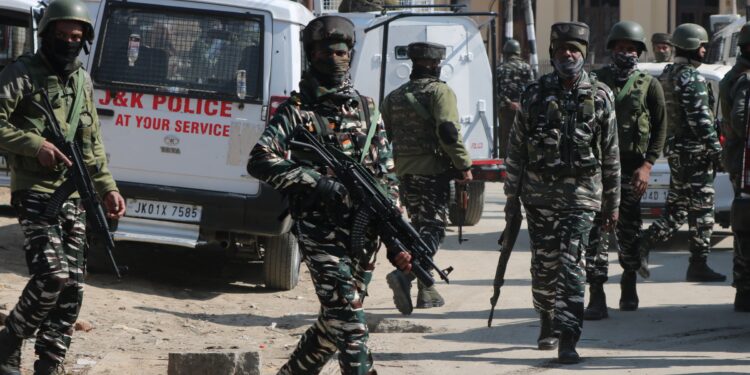 2 Cops Killed From Point Blank Range In Baghat Barzulla