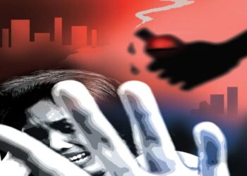 Teacher attempts to throw acid on female colleague, case filed
