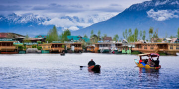 Dal Lake Among 12 Swachh Iconic Places In Phase-IV