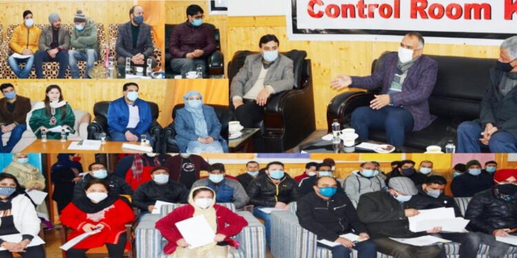 Div Com facilitates Covid warriors at DCCR Srinagar