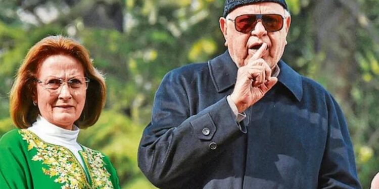 Farooq For Protecting J&K’s Linguistic Heritage