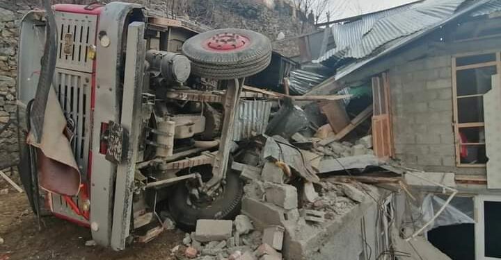 Driver injured after fire tender turns turtle in Baramulla