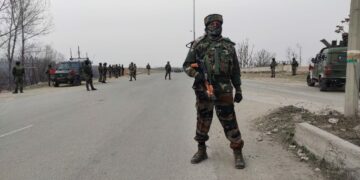 Suspicoius object found on National highway in Nowgam
