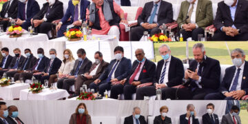LG Interacts Foreign Envoys In Jammu