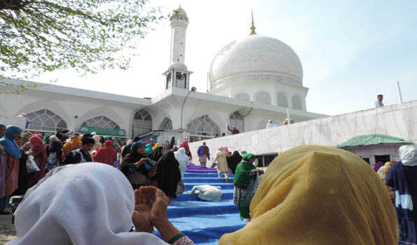 Extensive arrangements made for Shab-e-Mehraj in Srinagar