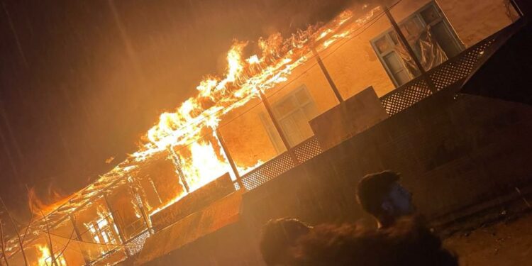 Lightning sparked fire guts 8 Shops, 7 empty rooms in Rafiabad